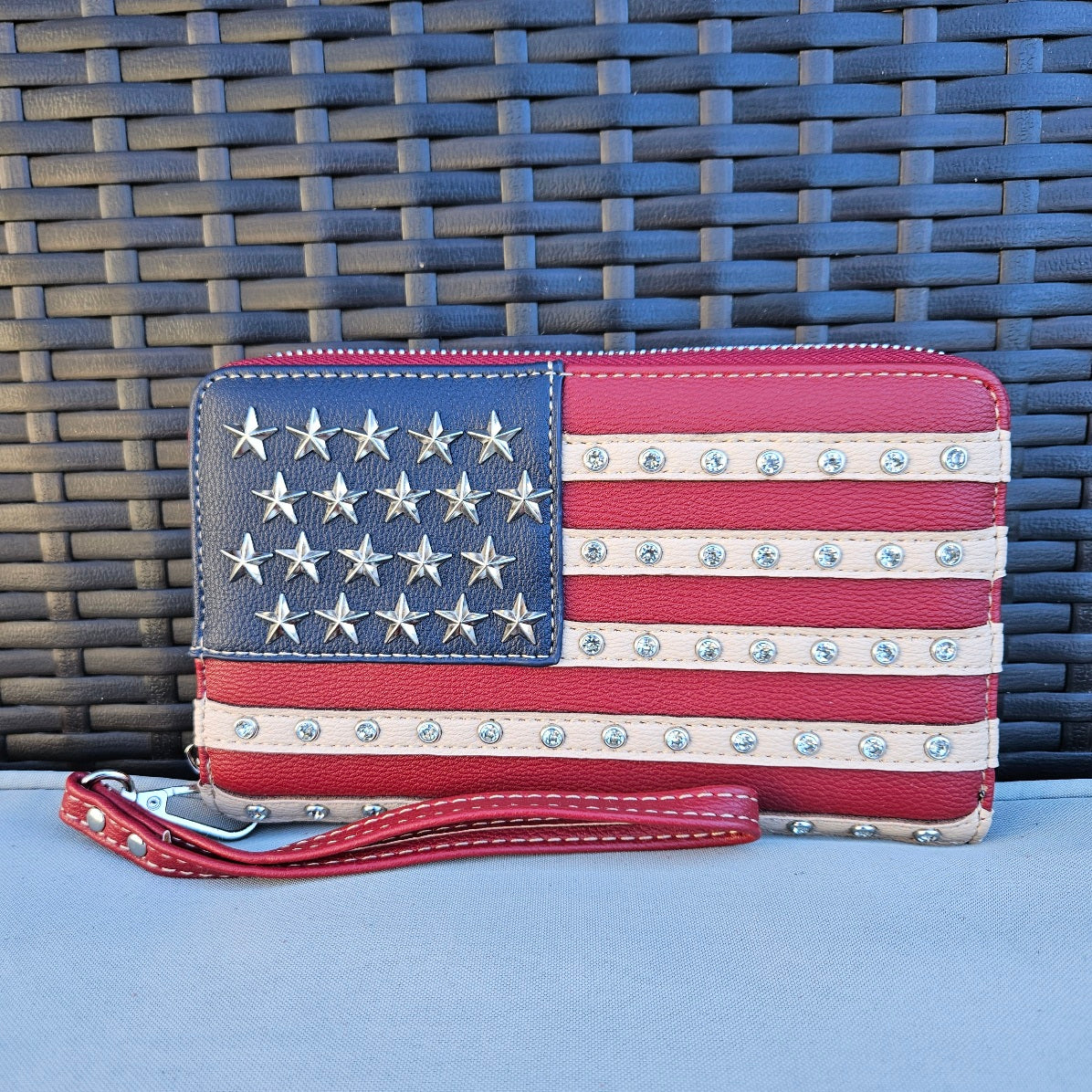 US-flag-wallet