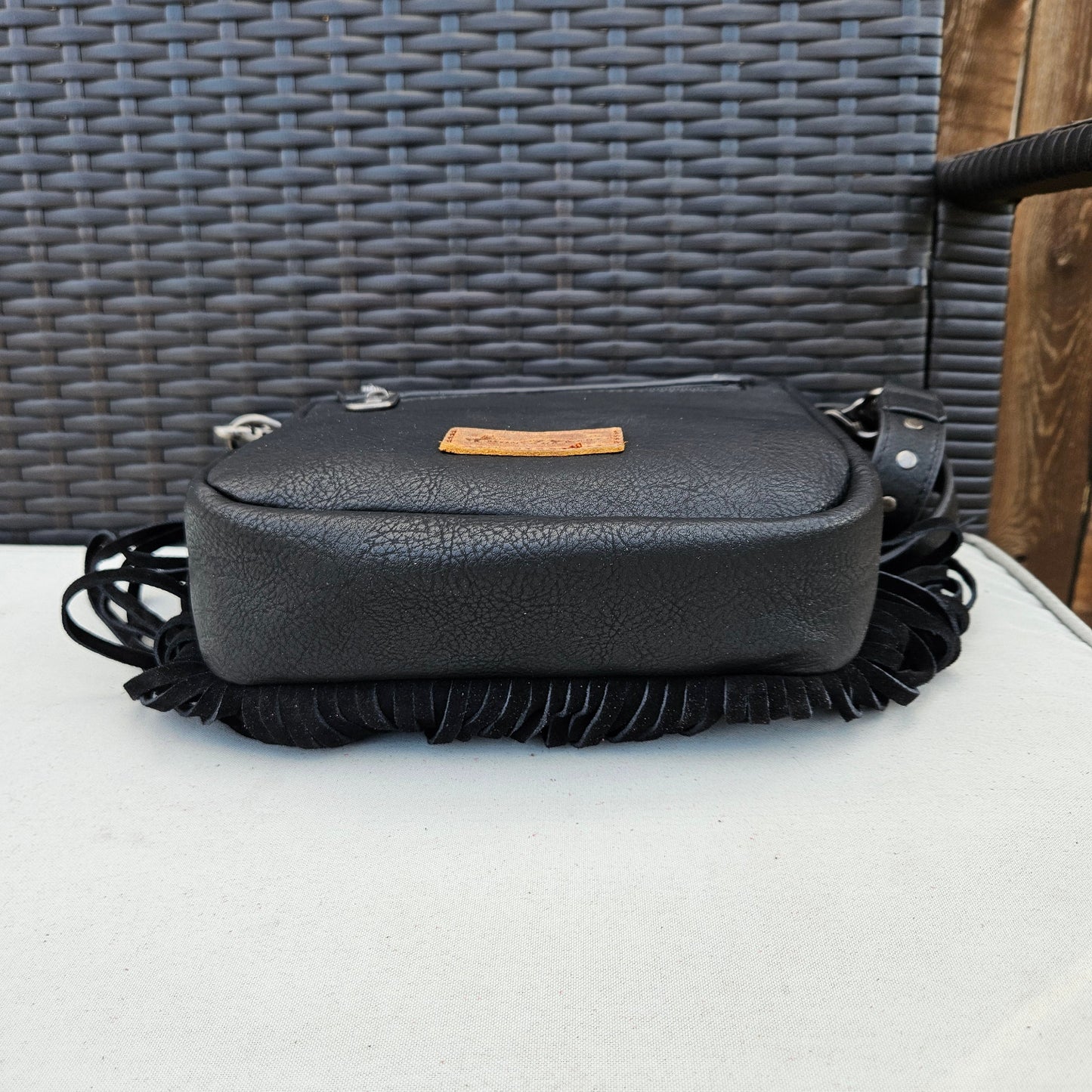 Montana_West_fringe_crossbody_MW1270-8360BK5