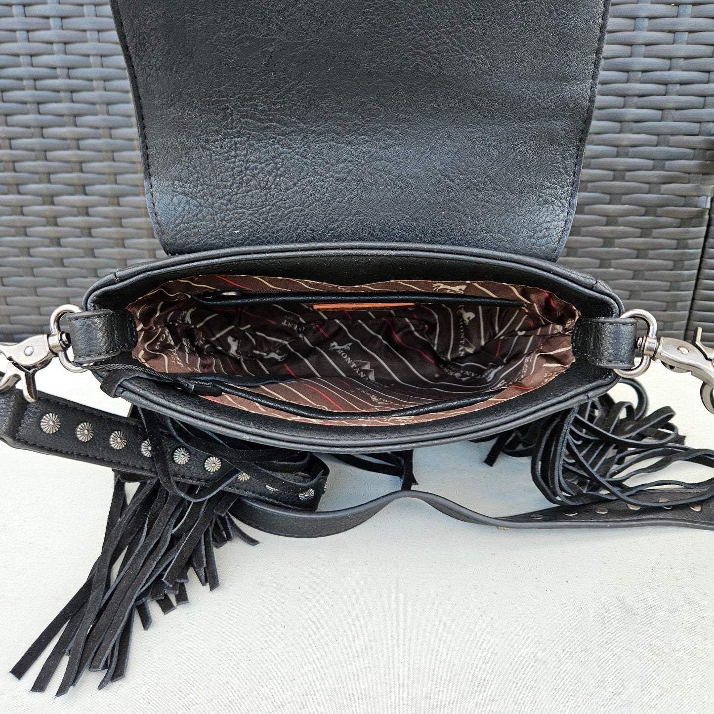 Montana_West_fringe_crossbody_MW1270-8360BK6