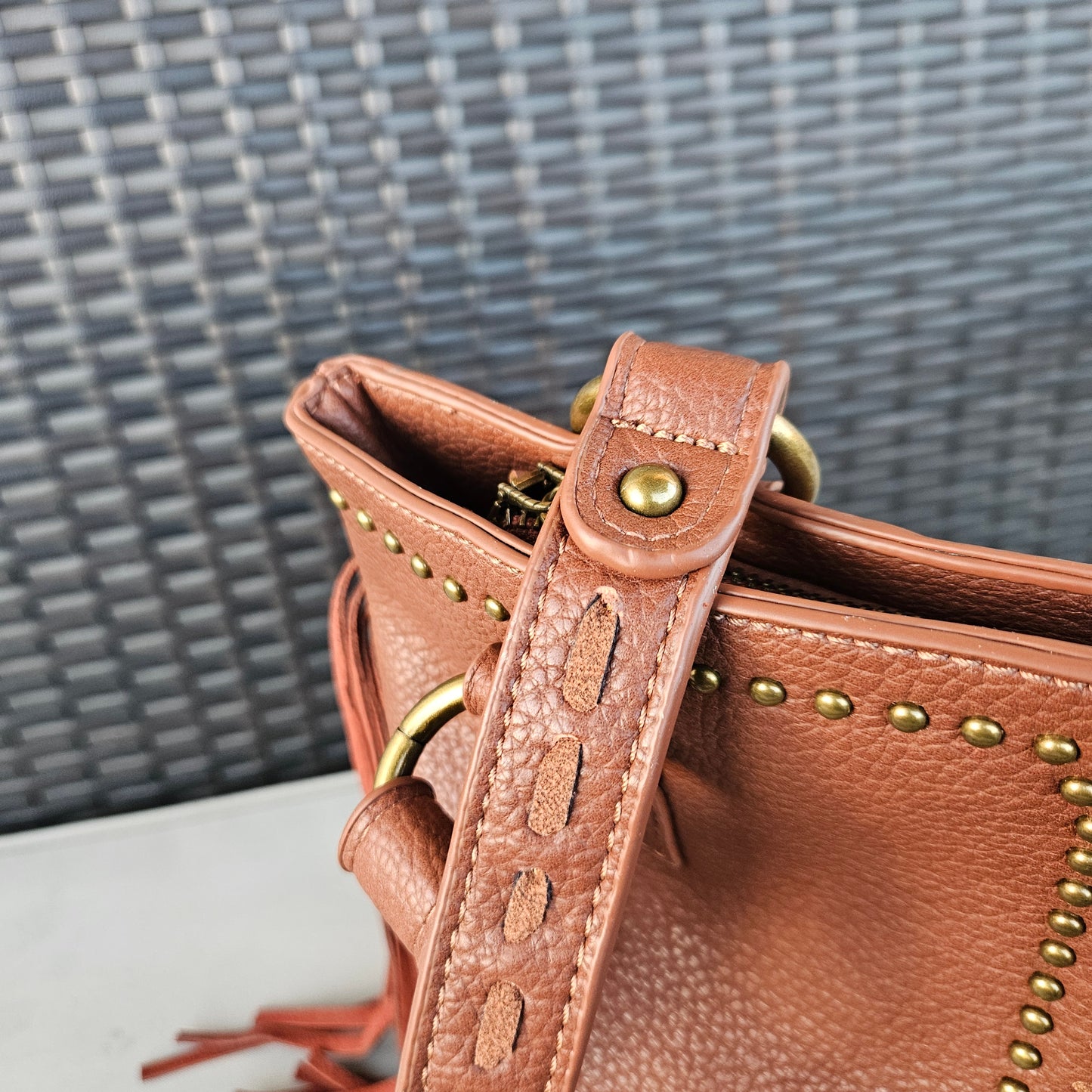 Wrangler Concealed Carry Western Fringe Handbag Brown