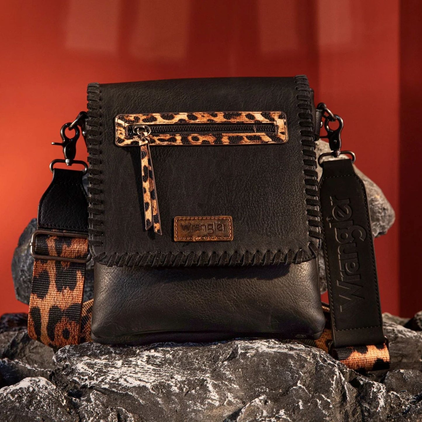 Wrangler Whipstitch Leopard Print Concealed Carry Western Crossbody Black